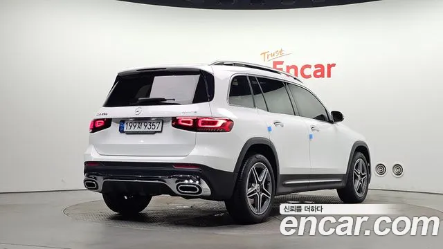 Mercedes-Benz GLB-Class — Фото автомобиля 2