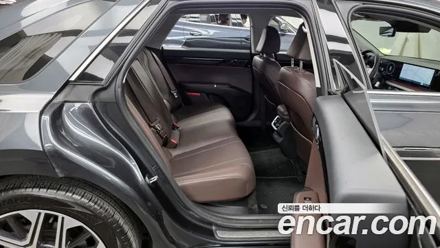 Hyundai Grandeur Grandeur (GN7) 2.5 Бензин 2WD — Фото автомобиля 12