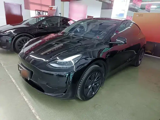 Фотография автомобиля — Tesla Model Y