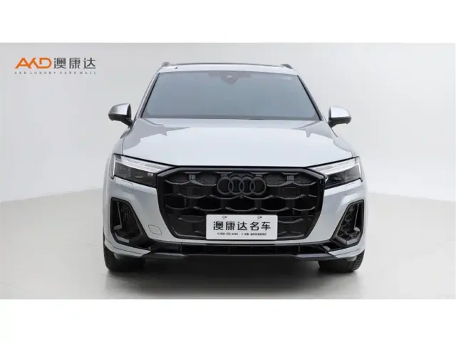 Audi SQ7 — Фото автомобиля 2
