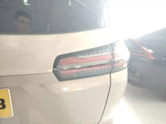 Wuling Starlight 730 — Фото автомобиля 7