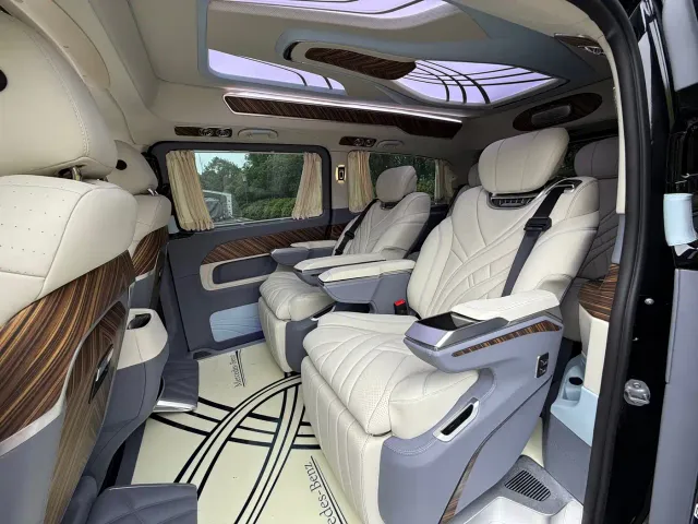 Mercedes-Benz V-Class — Фото автомобиля 10