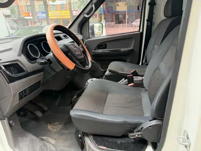Dongfeng Yufeng Yufeng EM26 — Фото автомобиля 9