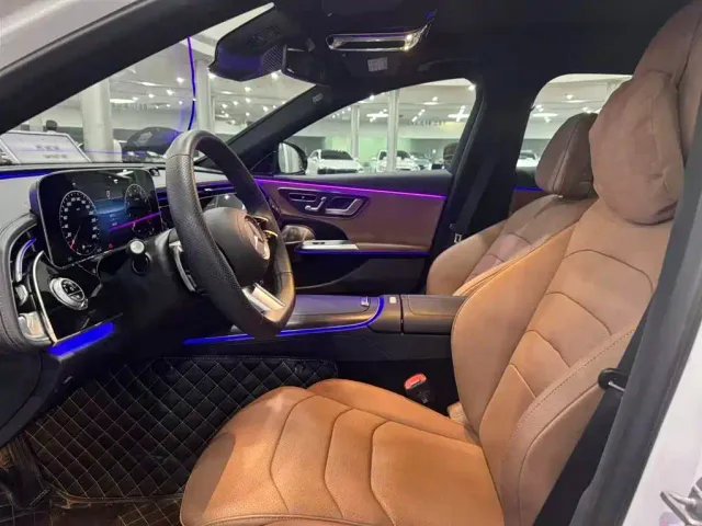 Mercedes-Benz E-Class — Фото автомобиля 10