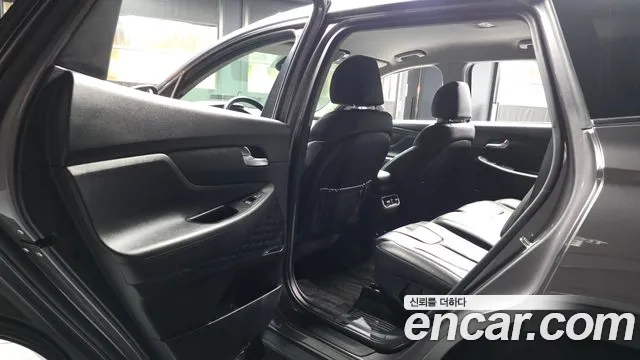 Hyundai Santa Fe Santa Fe (New) — Фото автомобиля 16
