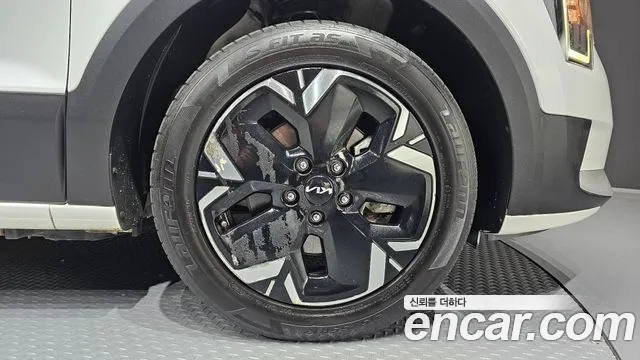 Kia Niro Niro (New) — Фото автомобиля 21