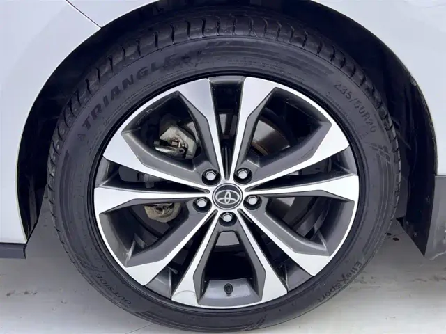 Toyota Granvia — Фото автомобиля 12