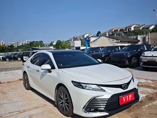 Toyota Camry — Фото автомобиля 3
