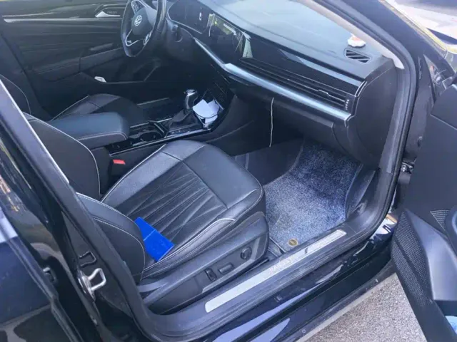 Volkswagen Passat — Фото автомобиля 8