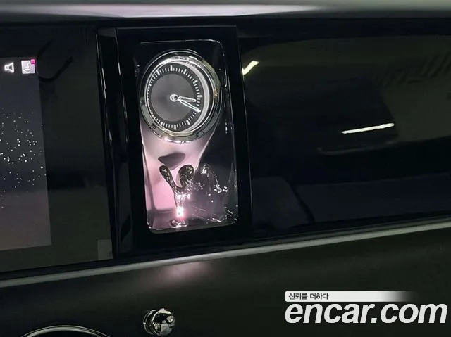 Rolls-Royce Ghost — Фото автомобиля 16