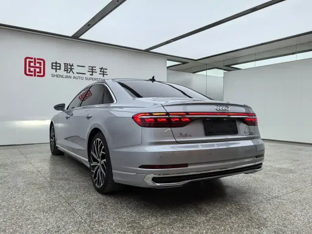 Audi A8 — Фото автомобиля 8