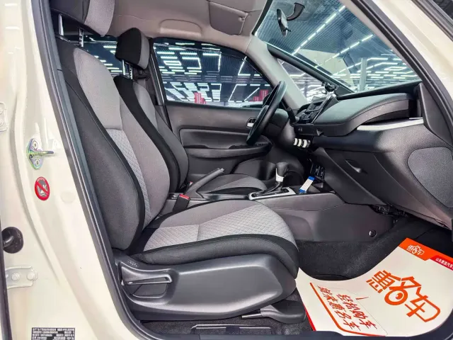 Honda Fit — Фото автомобиля 6