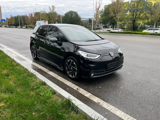 Volkswagen ID.3 — Фото автомобиля 3