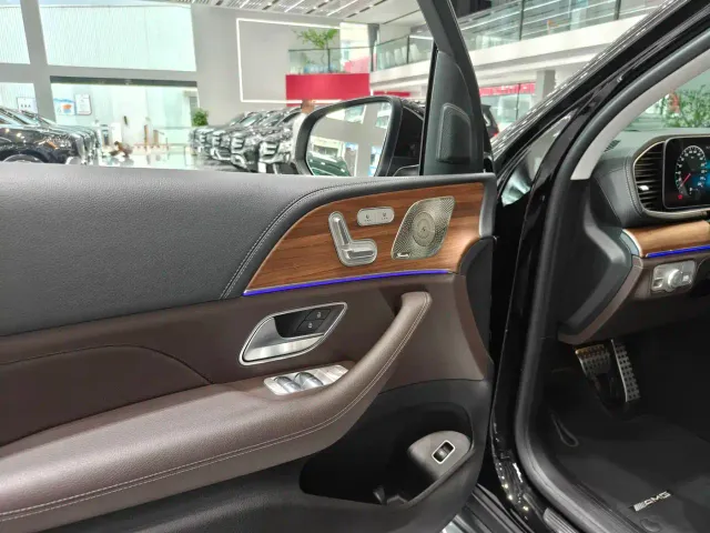Mercedes-Benz GLS-Class — Фото автомобиля 8