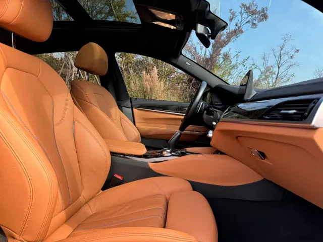BMW 6 Series Gran Turismo — Фото автомобиля 9