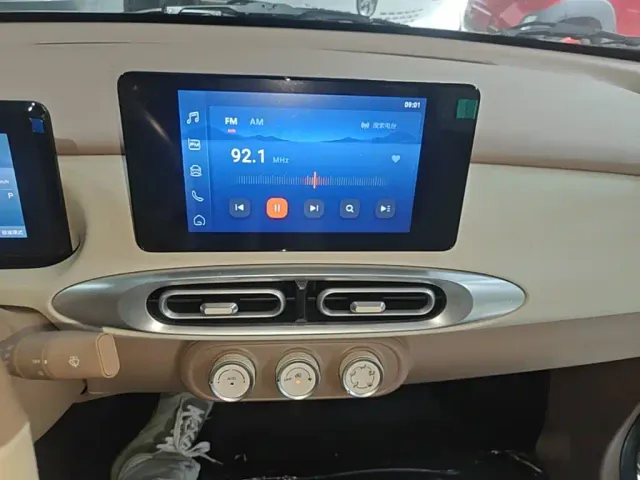 Wuling Hongguang Mini EV — Фото автомобиля 12