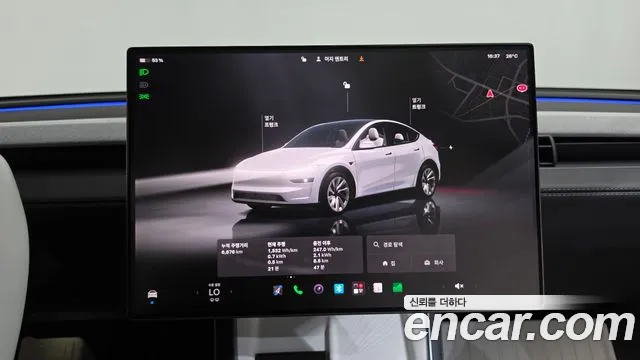 Tesla Model Y — Фото автомобиля 7