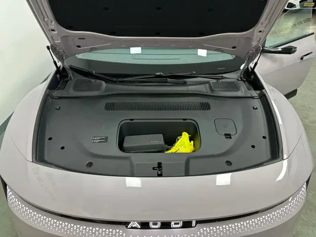 Audi E5 Sportback — Фото автомобиля 16