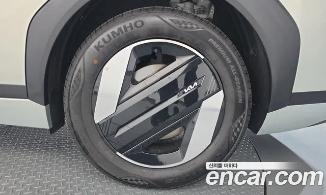 Kia EV4 — Фото автомобиля 6