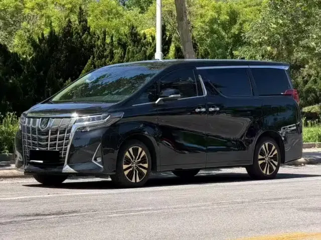 Фотография автомобиля — Toyota Alphard