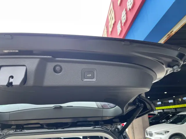 GAC Trumpchi M6 — Фото автомобиля 3