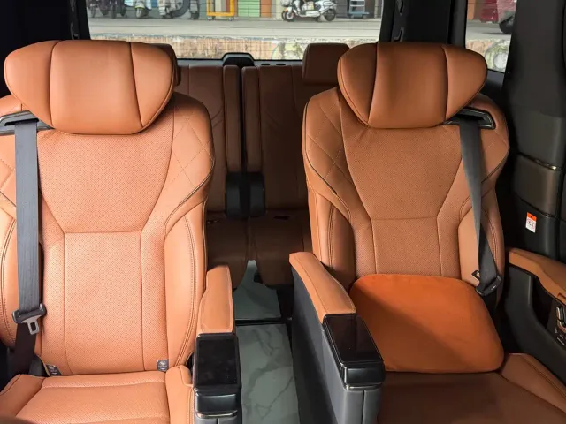 Toyota Vellfire — Фото автомобиля 14
