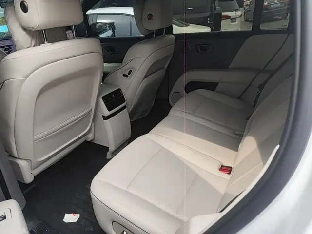 Li Auto i6 — Фото автомобиля 16