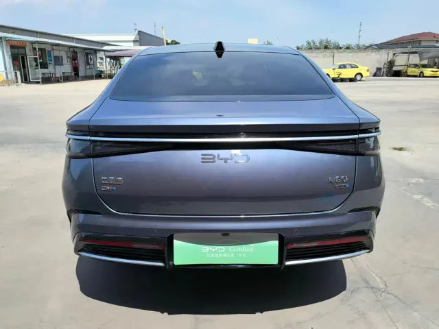 BYD Seal 07 DM-i — Фото автомобиля 9