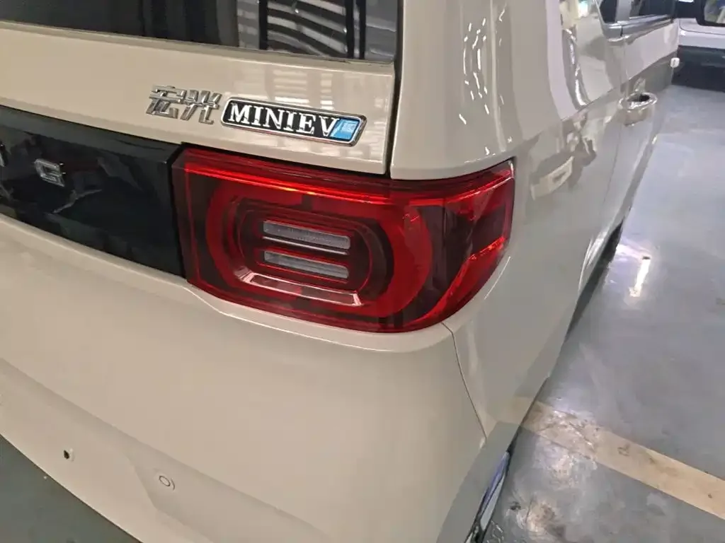 Wuling Motors Hongguang MINIEV 2022 Macaron Premium LFP — Фото автомобиля 7