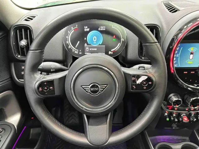 MINI Countryman — Фото автомобиля 8