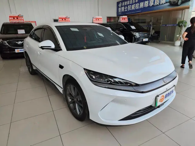 BYD Qin L — Фото автомобиля 3