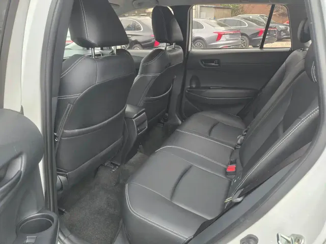 Toyota Corolla Cross — Фото автомобиля 12