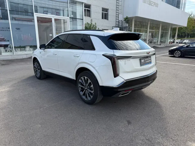 Cadillac XT5 — Фото автомобиля 13