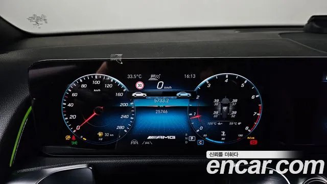 Mercedes-Benz GLB-Class — Фото автомобиля 2