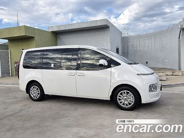 Hyundai Staria — Фото автомобиля 2