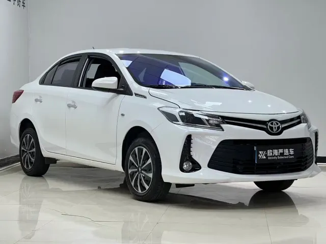 Toyota Vios — Фото автомобиля 3
