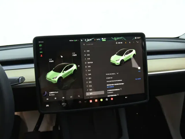 Tesla Model Y — Фото автомобиля 12