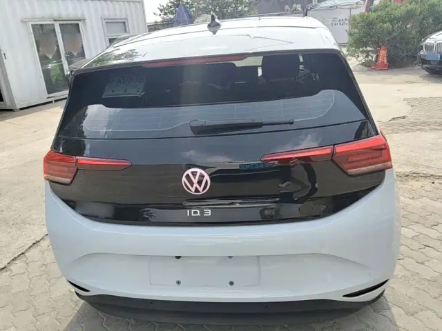 Volkswagen ID.3 — Фото автомобиля 5