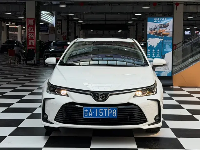Toyota Corolla — Фото автомобиля 2