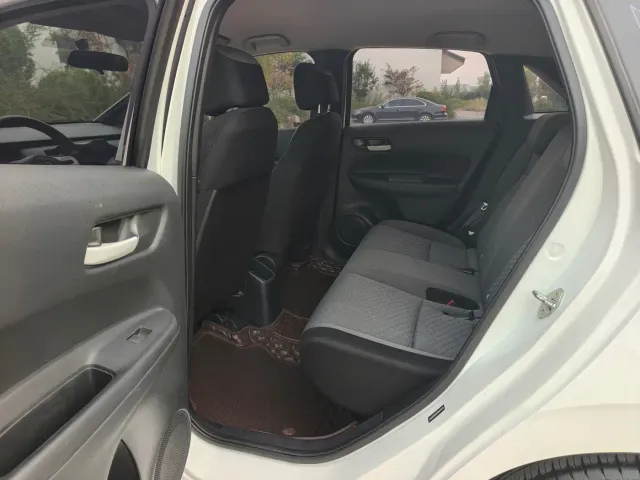 Honda Fit — Фото автомобиля 10