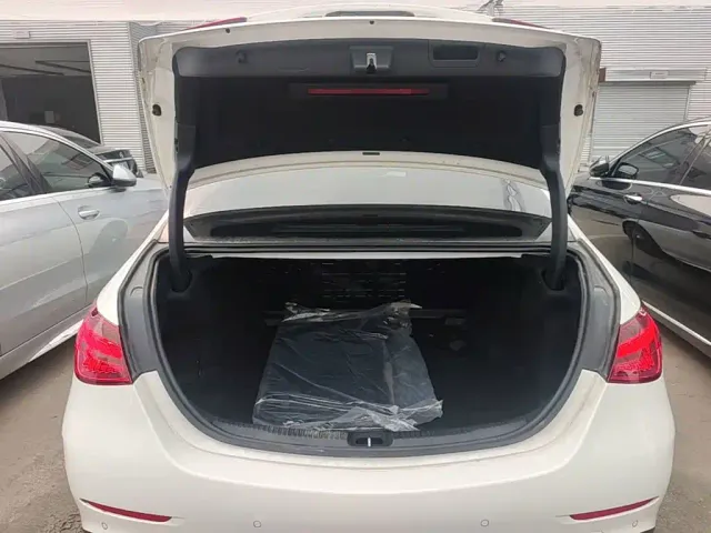 Mercedes-Benz C-Class — Фото автомобиля 18