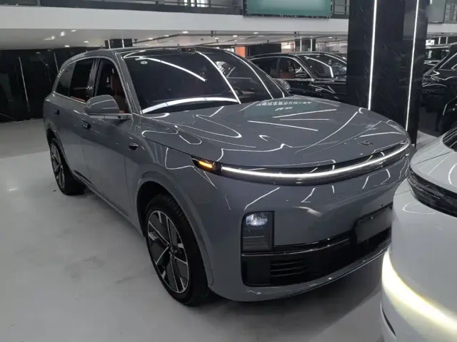 Li Auto L7 — Фото автомобиля 3