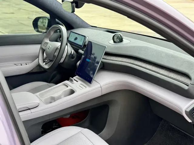 Nio EC6 — Фото автомобиля 18