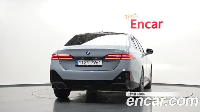 BMW 5 Series G60 — Фото автомобиля 4