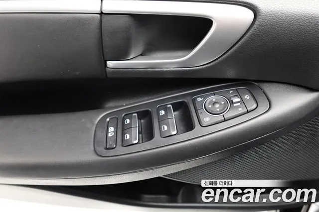 Hyundai Sonata — Фото автомобиля 16