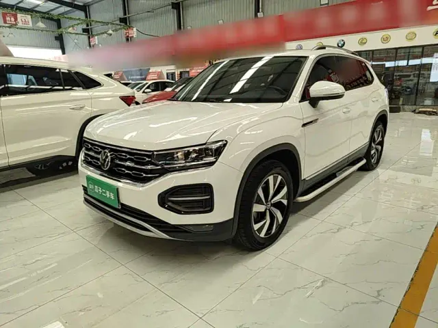 Фотография автомобиля — Volkswagen Tayron