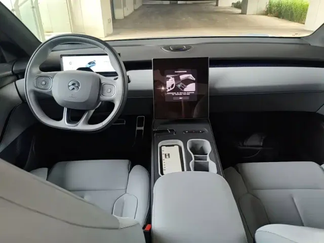 Nio ET5 Touring — Фото автомобиля 5