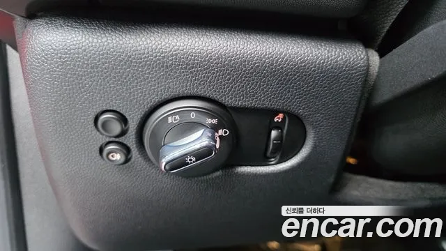 Mini Cooper Cooper 5 дверей Classic — Фото автомобиля 11