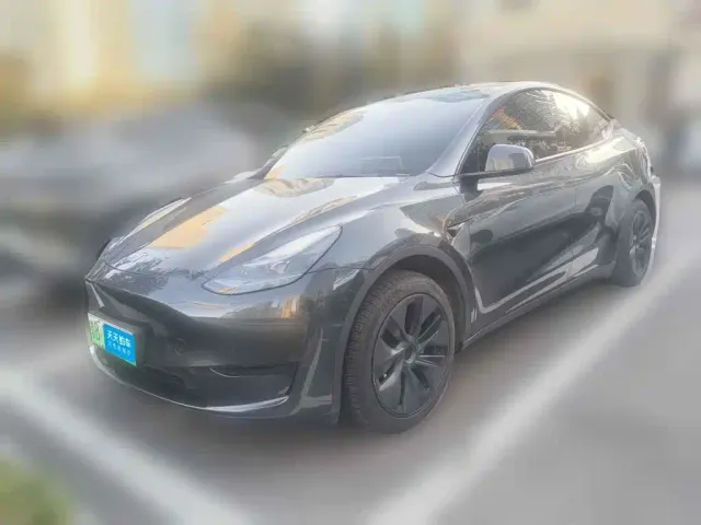 Фотография автомобиля — Tesla Model Y
