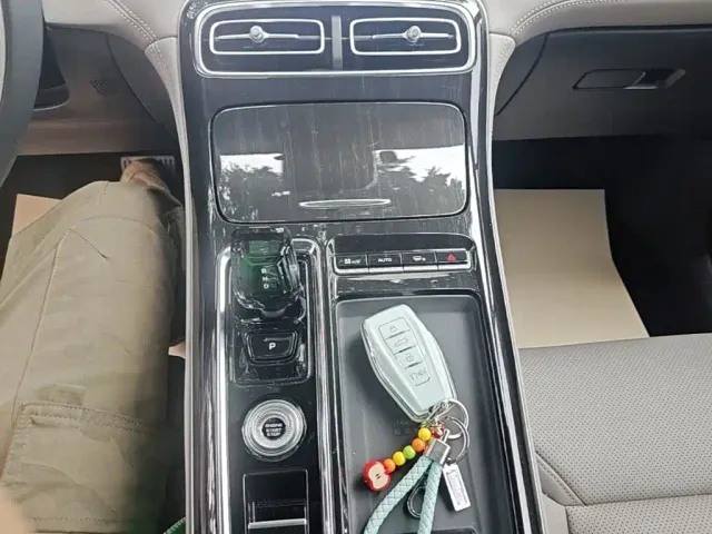 Geely Boyue L — Фото автомобиля 13